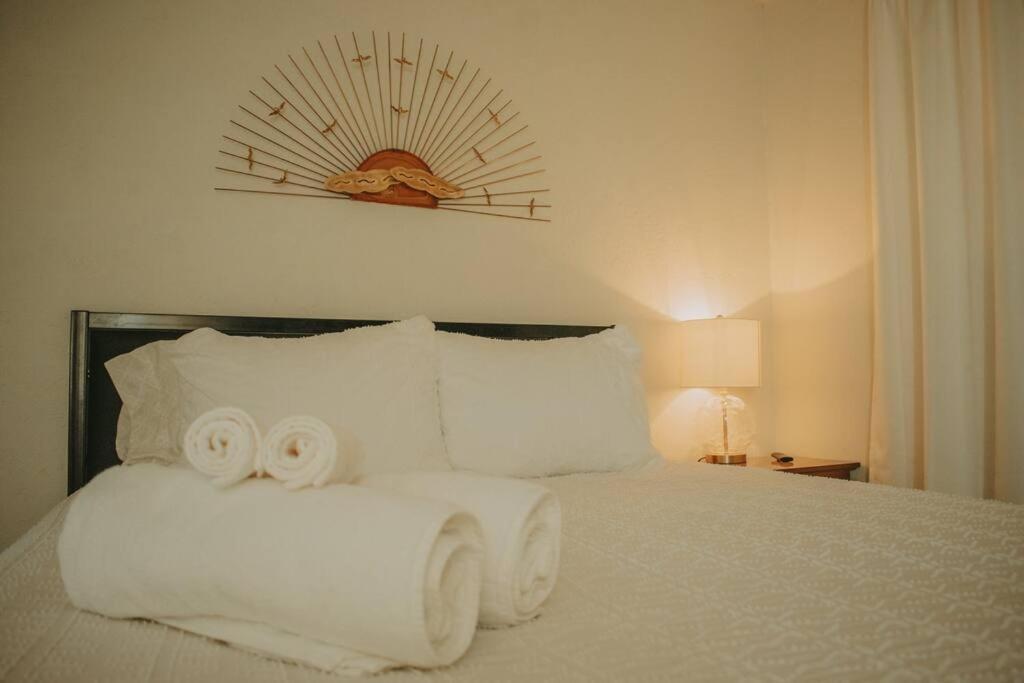 Villa Casa Charleston-3Br-2Bath-Hot Tub-Pet Friendly-No Pet Fees! Albuquerque Exterior foto