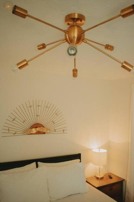 Villa Casa Charleston-3Br-2Bath-Hot Tub-Pet Friendly-No Pet Fees! Albuquerque Exterior foto