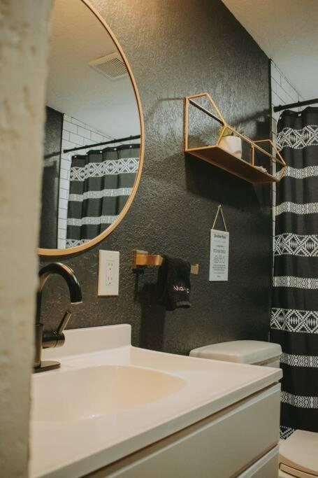Villa Casa Charleston-3Br-2Bath-Hot Tub-Pet Friendly-No Pet Fees! Albuquerque Exterior foto